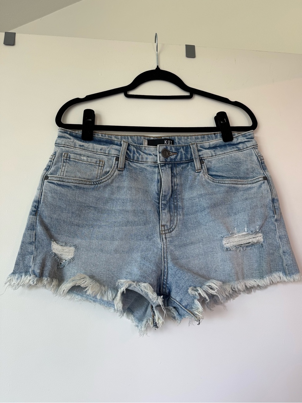 Kut from the Kloth Jane High Rise short Light Wash Frayed Denim Shorts